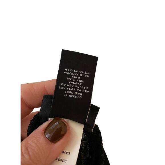 Torrid 3/4 Sleeve Black Extreme Hi Lo Lace Top Plus Size XL - Picture 5 of 8